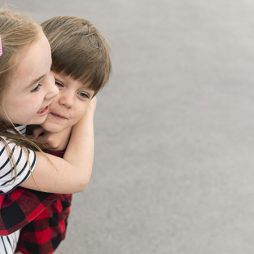 راهکار هایی موثر برای تقویت روابط میان فرزندان