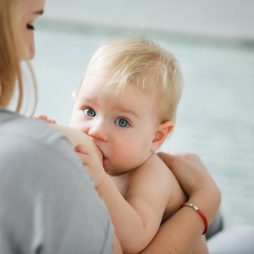 9 اظهار نظر متداول درمورد شیردادن به نوزاد
