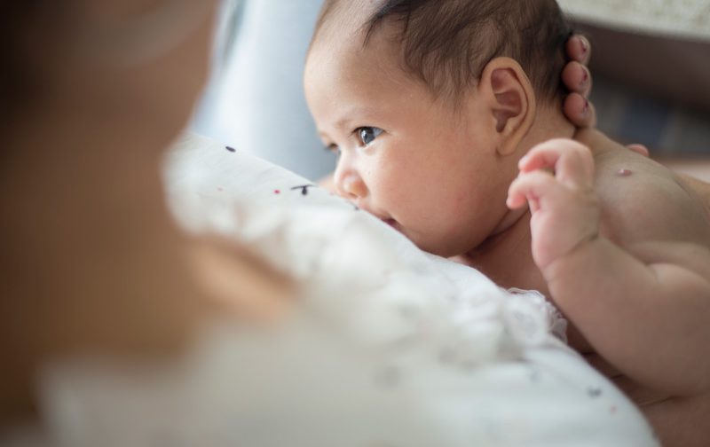 نشانه های اتصال مناسب و نامناسب شیردهی به نوزاد